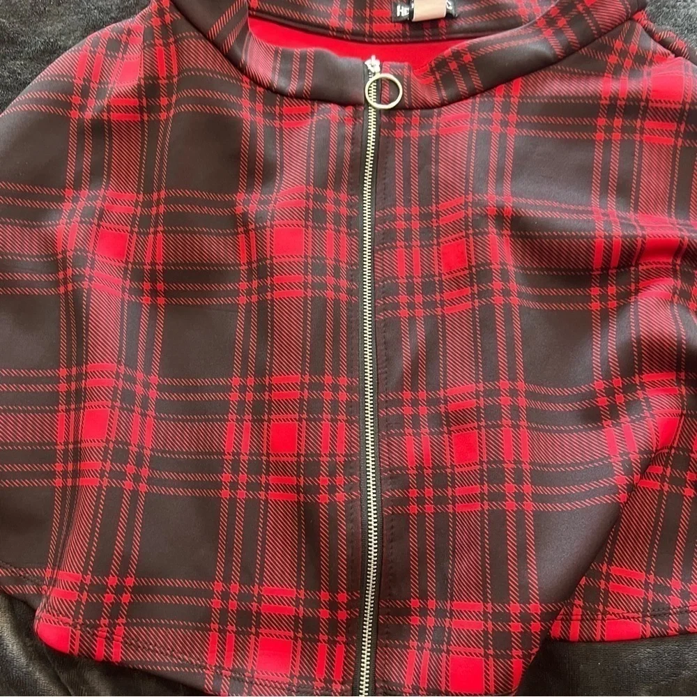 Hot Topic Skater Pleated, Black, And Red Skirt Size SM